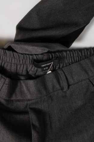 Γυναικείο παντελόνι Vero Moda, Μέγεθος S, Χρώμα Γκρί, Τιμή 3,71 €