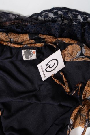 Γυναικείο αμάνικο μπλουζάκι Ichi, Μέγεθος L, Χρώμα Πολύχρωμο, Τιμή 10,23 €
