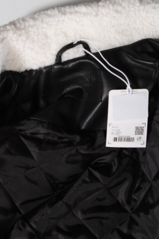 Γυναικείο δερμάτινο μπουφάν Jennyfer, Μέγεθος XS, Χρώμα Μαύρο, Τιμή 16,70 €