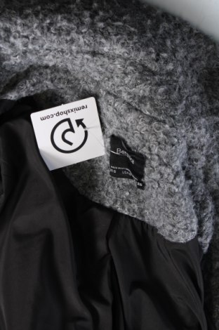Дамско палто Bershka, Размер S, Цвят Сив, Цена 59,92 лв.
