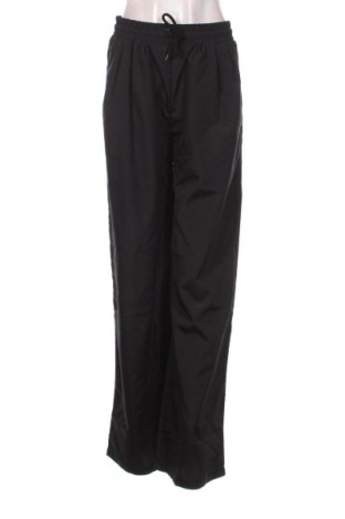 Pantaloni trening de femei Trendyol, Mărime M, Culoare Negru, Preț 85,86 Lei
