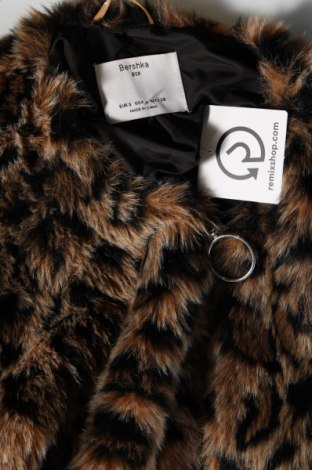 Γυναικείο μπουφάν Bershka, Μέγεθος S, Χρώμα Πολύχρωμο, Τιμή 8,97 €