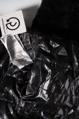 Γυναικείο μπουφάν Guess, Μέγεθος S, Χρώμα Μαύρο, Τιμή 51,34 €