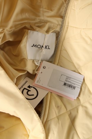 Γυναικείο μπουφάν Monki, Μέγεθος S, Χρώμα Κίτρινο, Τιμή 53,09 €