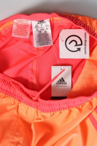 Dziecięce szorty Adidas, Rozmiar 13-14y/ 164-168 cm, Kolor Różowy, Cena 37,74 zł