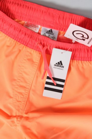 Детски къс панталон Adidas, Размер 15-18y/ 170-176 см, Цвят Розов, Цена 13,57 лв.