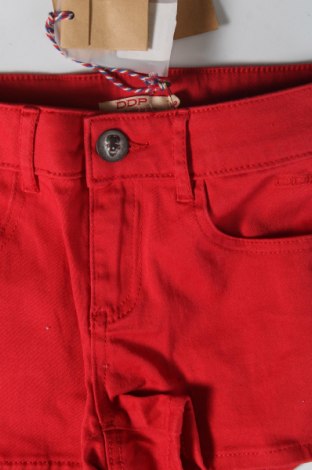 Dětské krátké kalhoty  DDP, Velikost 12-13y/ 158-164 cm, Barva Červená, Cena  185,00 Kč