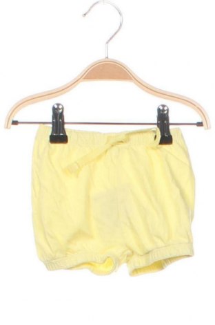 Детски къс панталон Ergee, Размер 3-6m/ 62-68 см, Цвят Жълт, Цена 6,72 лв.