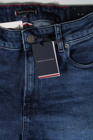 Pantaloni scurți pentru copii Tommy Hilfiger, Mărime 12-13y/ 158-164 cm, Culoare Albastru, Preț 339,47 Lei