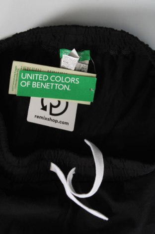 Dziecięce szorty United Colors Of Benetton, Rozmiar 9-10y/ 140-146 cm, Kolor Czarny, Cena 73,91 zł