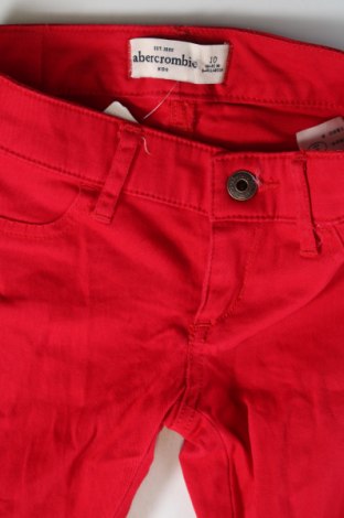 Παιδικό παντελόνι Abercrombie & Fitch, Μέγεθος 9-10y/ 140-146 εκ., Χρώμα Κόκκινο, Τιμή 13,75 €