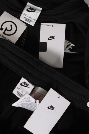 Детски спортен комплект Nike, Размер 15-18y/ 170-176 см, Цвят Черен, Цена 125,10 лв.