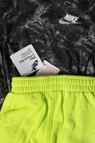 Kinder Trainingsanzug Nike, Größe 18-24m/ 86-98 cm, Farbe Mehrfarbig, Preis 45,93 €