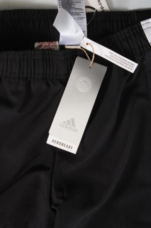 Pantaloni de trening, pentru copii Adidas, Mărime 9-10y/ 140-146 cm, Culoare Negru, Preț 207,89 Lei
