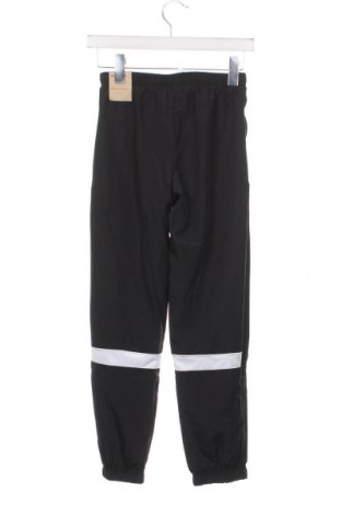 Pantaloni de trening, pentru copii Nike, Mărime 8-9y/ 134-140 cm, Culoare Negru, Preț 145,21 Lei