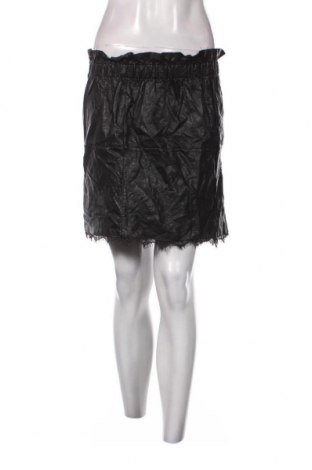 Kožená sukňa , Veľkosť L, Farba Čierna, Cena  2,79 €