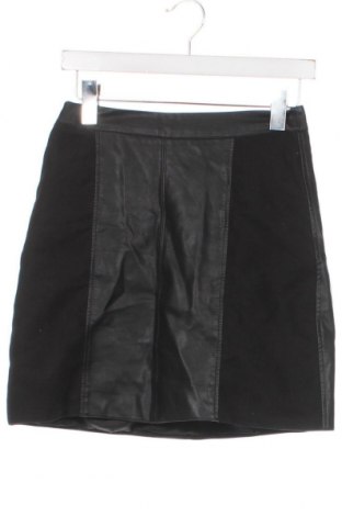 Kožená sukně  Orsay, Velikost XS, Barva Černá, Cena  74,00 Kč