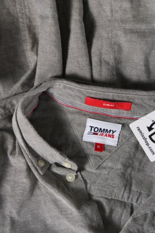 Cămașă de bărbați Tommy Jeans, Mărime XL, Culoare Gri, Preț 493,42 Lei