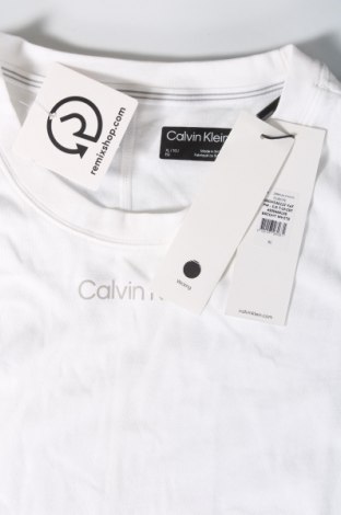 Мъжка тениска Calvin Klein, Размер XL, Цвят Бял, Цена 54,81 лв.