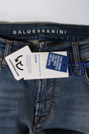 Pánske džínsy  Baldessarini, Veľkosť L, Farba Modrá, Cena  82,99 €