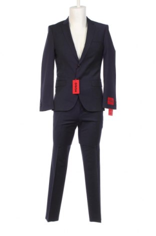 Мъжки костюм Hugo Boss, Размер M, Цвят Син, Цена 371,40 лв.