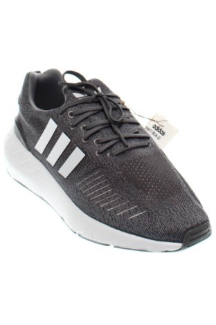 Мъжки обувки Adidas Originals, Размер 45, Цвят Сив, Цена 140,07 лв.