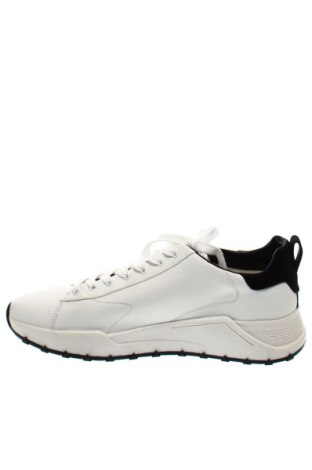 Мъжки обувки Guess, Размер 46, Цвят Бял, Цена 216,75 лв.