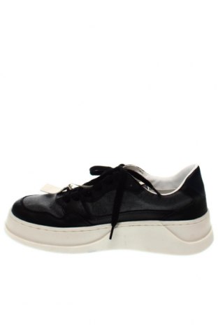 Ανδρικά παπούτσια Guess, Μέγεθος 45, Χρώμα Μαύρο, Τιμή 96,10 €