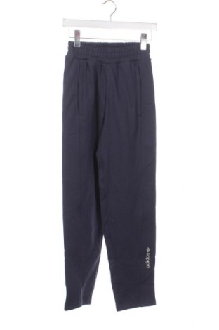 Pantaloni trening de bărbați Adidas Originals, Mărime XS, Culoare Albastru, Preț 163,12 Lei