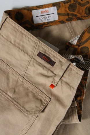 Pantaloni de bărbați Hugo Boss, Mărime XL, Culoare Bej, Preț 323,29 Lei