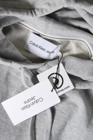 Мъжки суичър Calvin Klein Jeans, Размер L, Цвят Сив, Цена 110,70 лв.