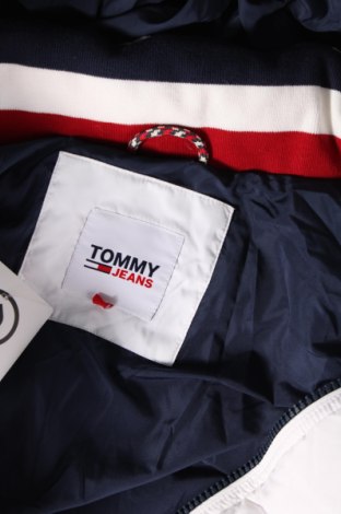 Ανδρικό μπουφάν Tommy Jeans, Μέγεθος M, Χρώμα Λευκό, Τιμή 219,59 €