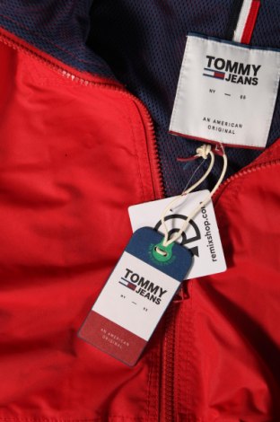 Мъжко яке Tommy Jeans, Размер L, Цвят Червен, Цена 314,00 лв.