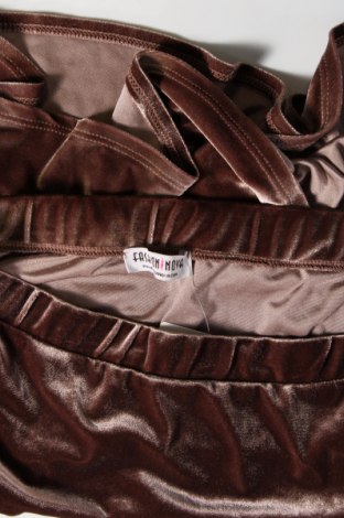 Φούστα Fashion nova, Μέγεθος M, Χρώμα  Μπέζ, Τιμή 2,69 €