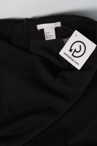Пола H&M, Размер XS, Цвят Черен, Цена 6,09 лв.