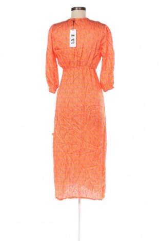 Kleid Answear, Größe M, Farbe Mehrfarbig, Preis 15,41 €