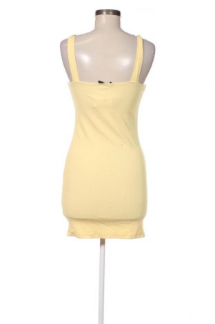 Φόρεμα Bershka, Μέγεθος L, Χρώμα Κίτρινο, Τιμή 9,96 €