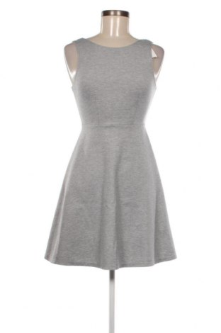 Kleid Clockhouse, Größe S, Farbe Grau, Preis 8,46 €