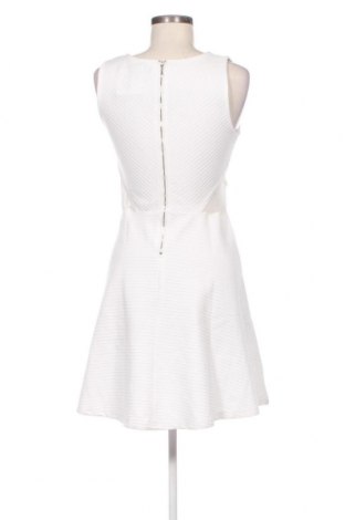 Kleid Jennyfer, Größe L, Farbe Weiß, Preis 23,71 €