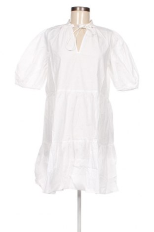 Φόρεμα Pieces, Μέγεθος M, Χρώμα Λευκό, Τιμή 10,58 €
