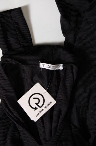 Sukienka Pull&Bear, Rozmiar S, Kolor Czarny, Cena 18,55 zł