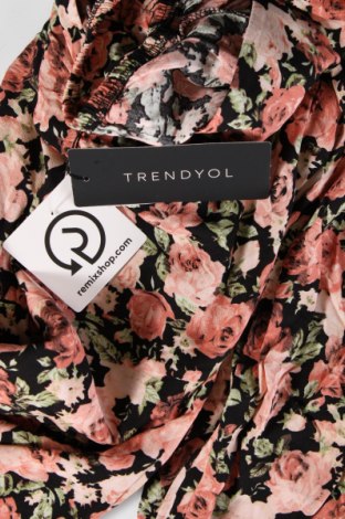 Φόρεμα Trendyol, Μέγεθος M, Χρώμα Πολύχρωμο, Τιμή 7,89 €