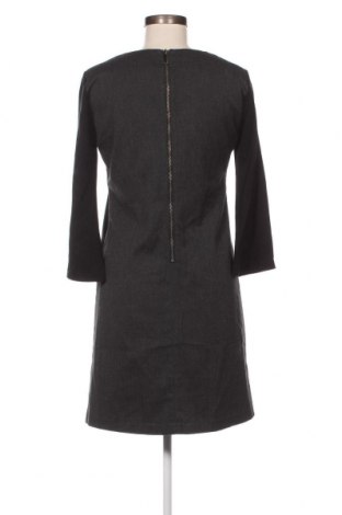 Kleid United Colors Of Benetton, Größe M, Farbe Grau, Preis 4,97 €