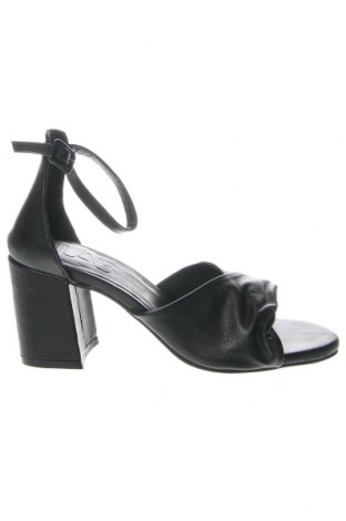 Sandalen Answear, Größe 38, Farbe Schwarz, Preis 31,75 €