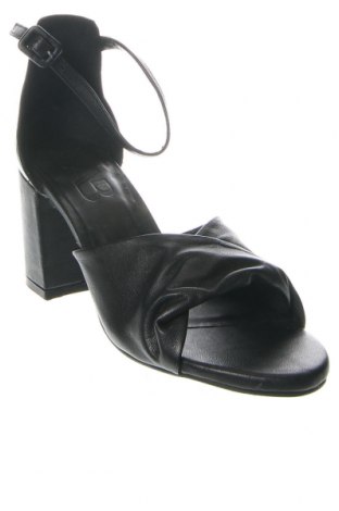 Sandále Answear, Veľkosť 38, Farba Čierna, Cena  31,75 €