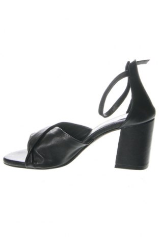 Sandale Answear, Mărime 38, Culoare Negru, Preț 162,11 Lei