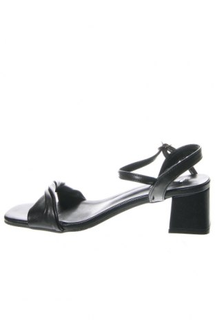 Sandalen Answear, Größe 40, Farbe Schwarz, Preis 25,61 €