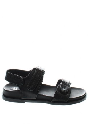 Sandále Answear, Veľkosť 37, Farba Čierna, Cena  33,34 €
