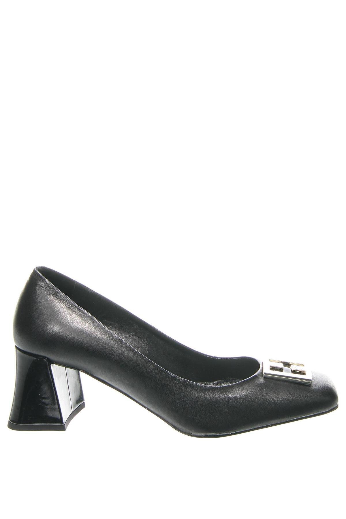 Дамски обувки Hugo Boss, Размер 37, Цвят Черен, Цена 351,00 лв.