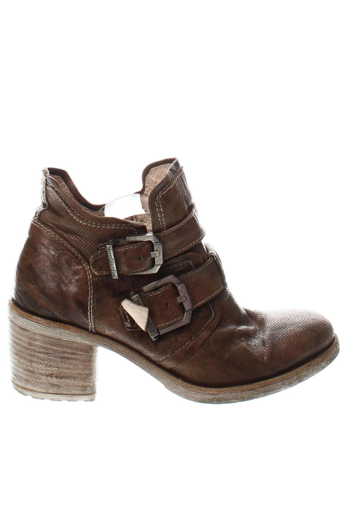 Női cipők Nero Giardini, Méret 35, Szín Barna, Ár 10 554 Ft